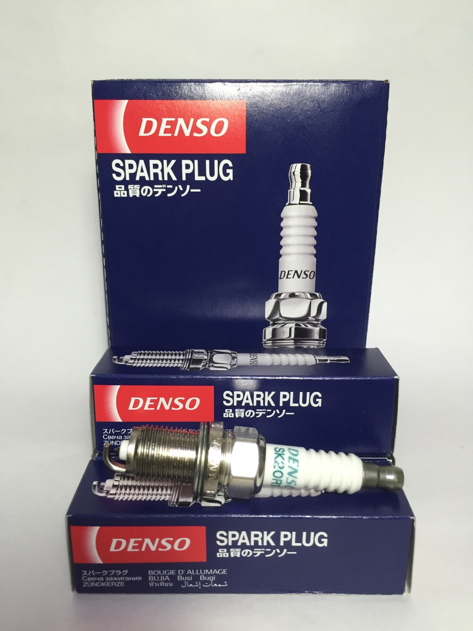 Cвеча зажигания марки DENSO (Toyota Camry 30 2.4-3.0, 40 2.0-2.4, Corolla 120 1.8, Land Cruiser 100/)