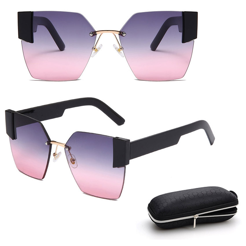 Солнцезащитные очки с фиолетово розовыми стеклами с широкой черной дужкой UV 400 2203