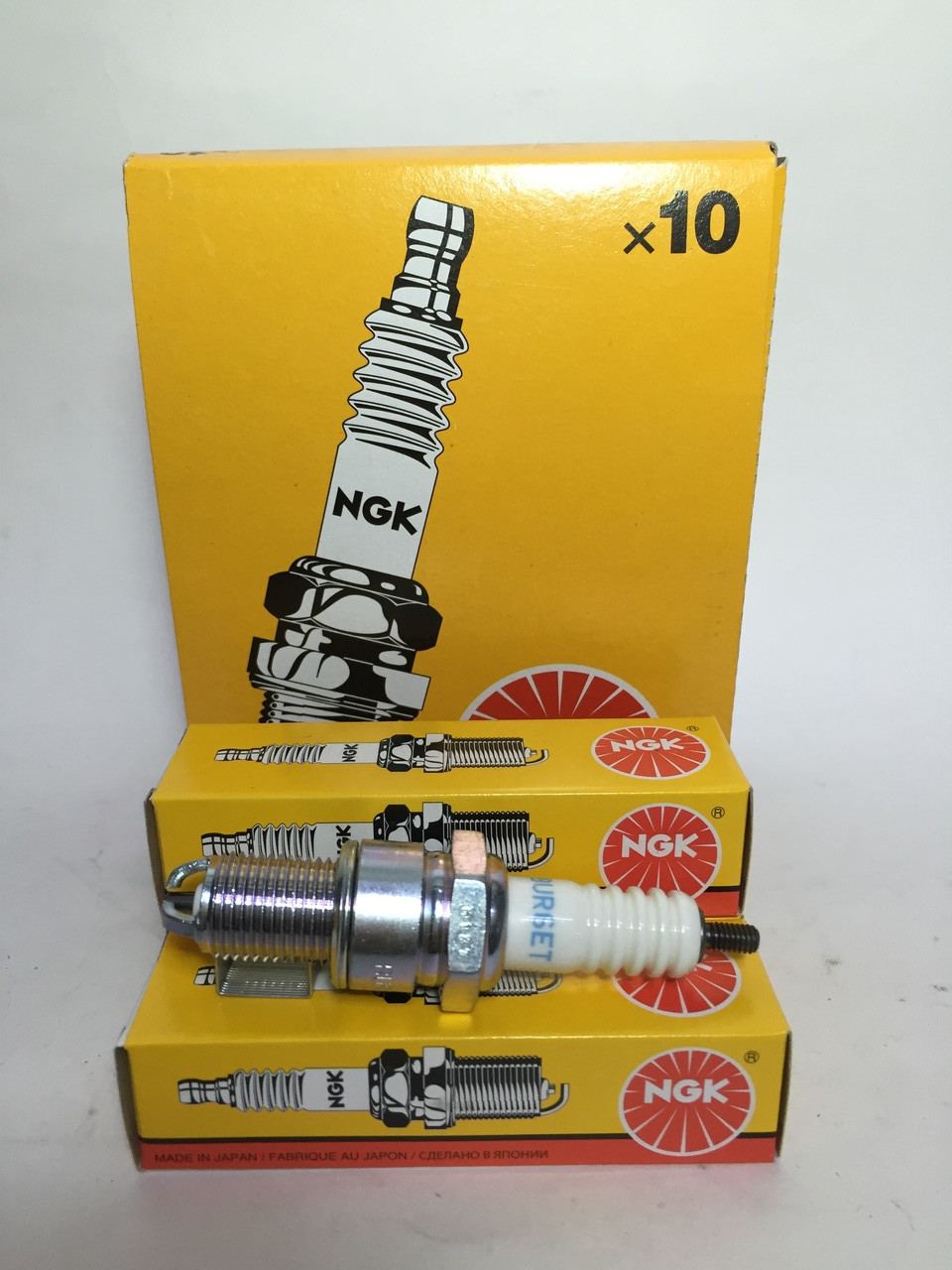 Cвеча зажигания марки NGK (Audi 80/100/A4/A6, VW Golf/Passat, Skoda Octavia 1.3-2.2 75>)