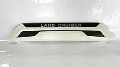 Накладка на передний бампер Land Cruiser  200