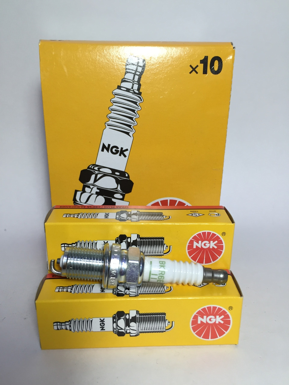 Cвеча зажигания марки NGK (Honda Civic 1.5/1.6/1.8 90>/CRX 1.6 90>)