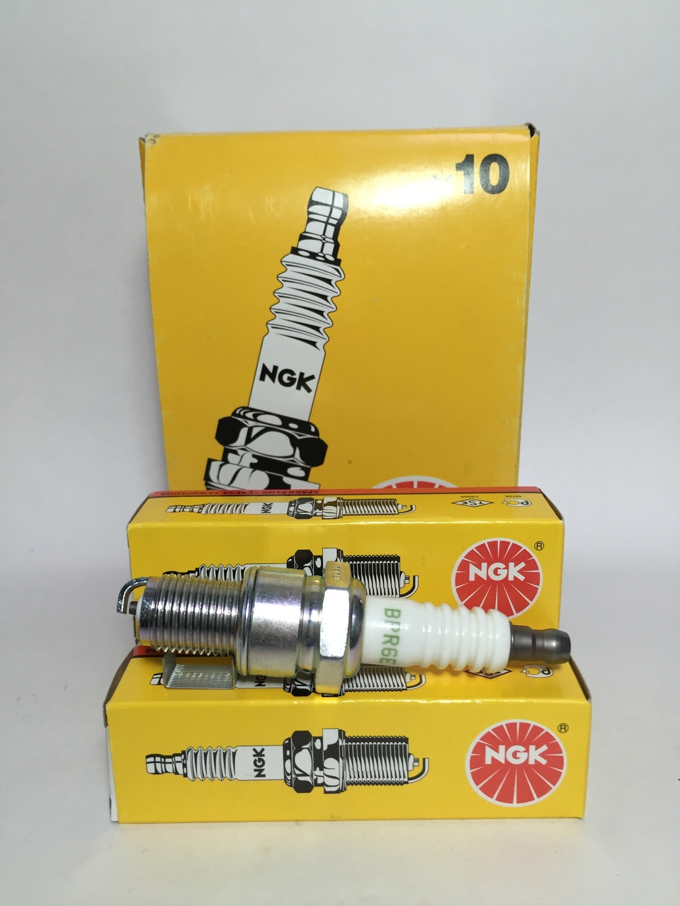 Cвеча зажигания марки NGK (Ford Granada, Mazda 323/626, Nissan 1.3-2.9 85-94)