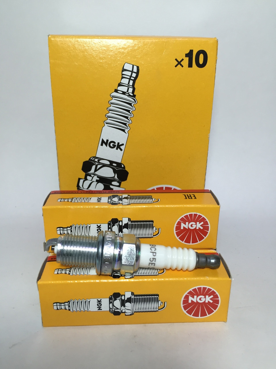 Cвеча зажигания марки NGK (Peugeot 205/305/309, Citroen AX11/ZX 0.9-1.9 87-92)