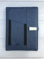 Универсальный блокнот с встроенным зарядным устройством, флешкой, ручкой.