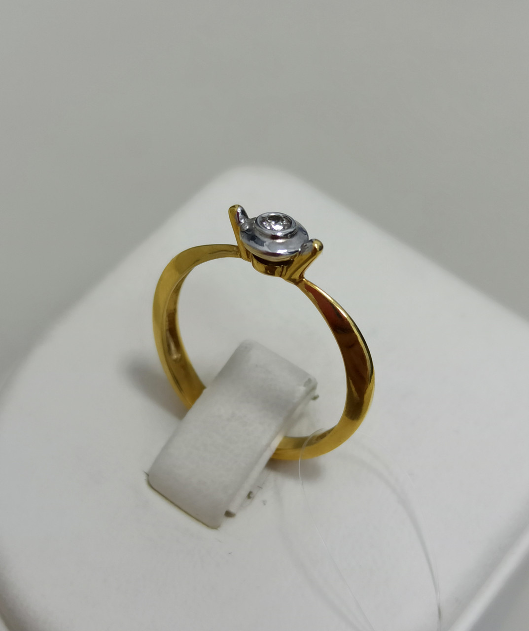 Кольцо с бриллиантом / 18 размер ( Шоурум ) - фото 2 - id-p91070195