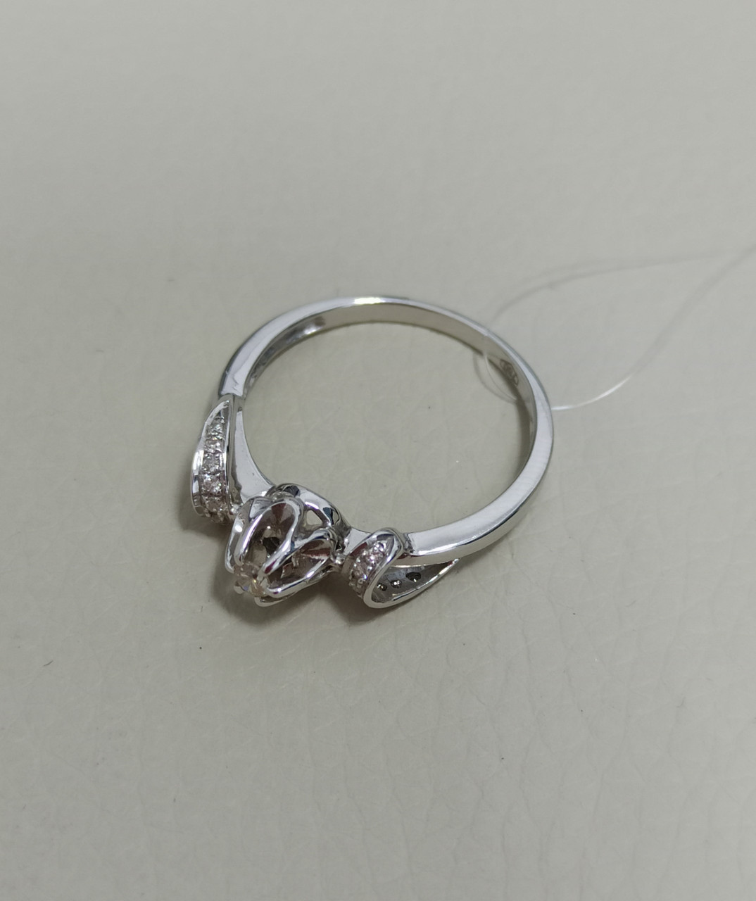 Кольцо с бриллиантами / 17 размер ( ул.Жолдасбекова 9а) - фото 3 - id-p91071044