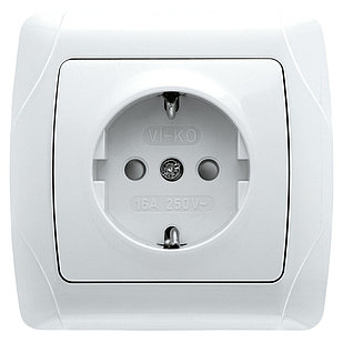 ЭЛЕКТРИЧЕСКИЙ БЕЛЫЙ РОЗЕТКА С ЗАЩИТНЫМИ ШТОРКАМИ И ЗАЗЕМЛЕНИЕМ
