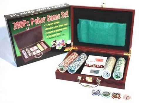 Набор для игры в покер в деревянном кейсе «Poker Game Set» (200 фишек)