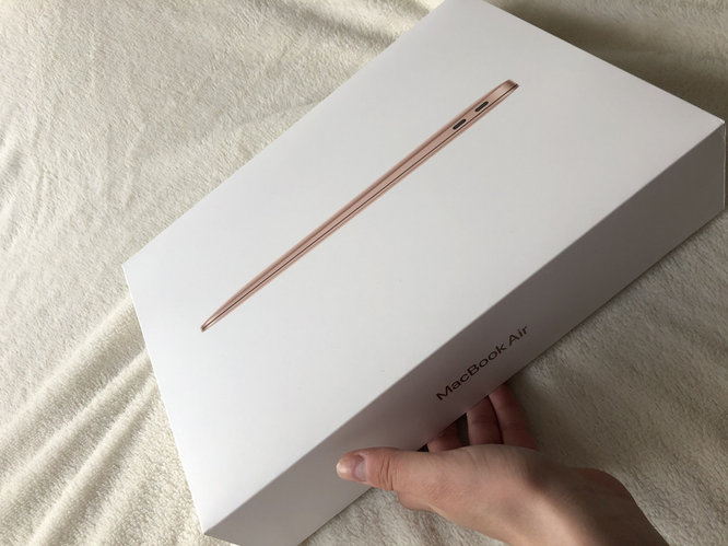 Коробка macbook pro m1 2020 16. Человек в коробке короткометражка. Другая сторона коробки 2020. Коробка от айпада сзади. Другая сторона коробки 2020.