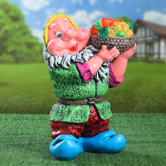 Садовая фигура "Гном с овощами", разноцветный, 37 см, микс
