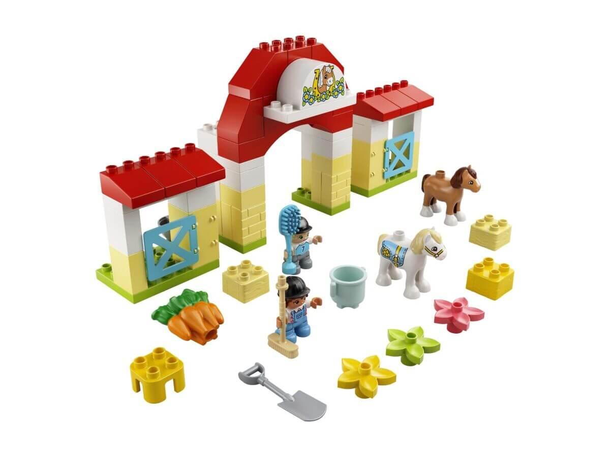 LEGO DUPLO Town Конюшня для лошади и пони