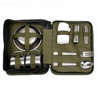 Тоған жанындағы жалаңаш әйелдердің әуесқой фотосуреттері