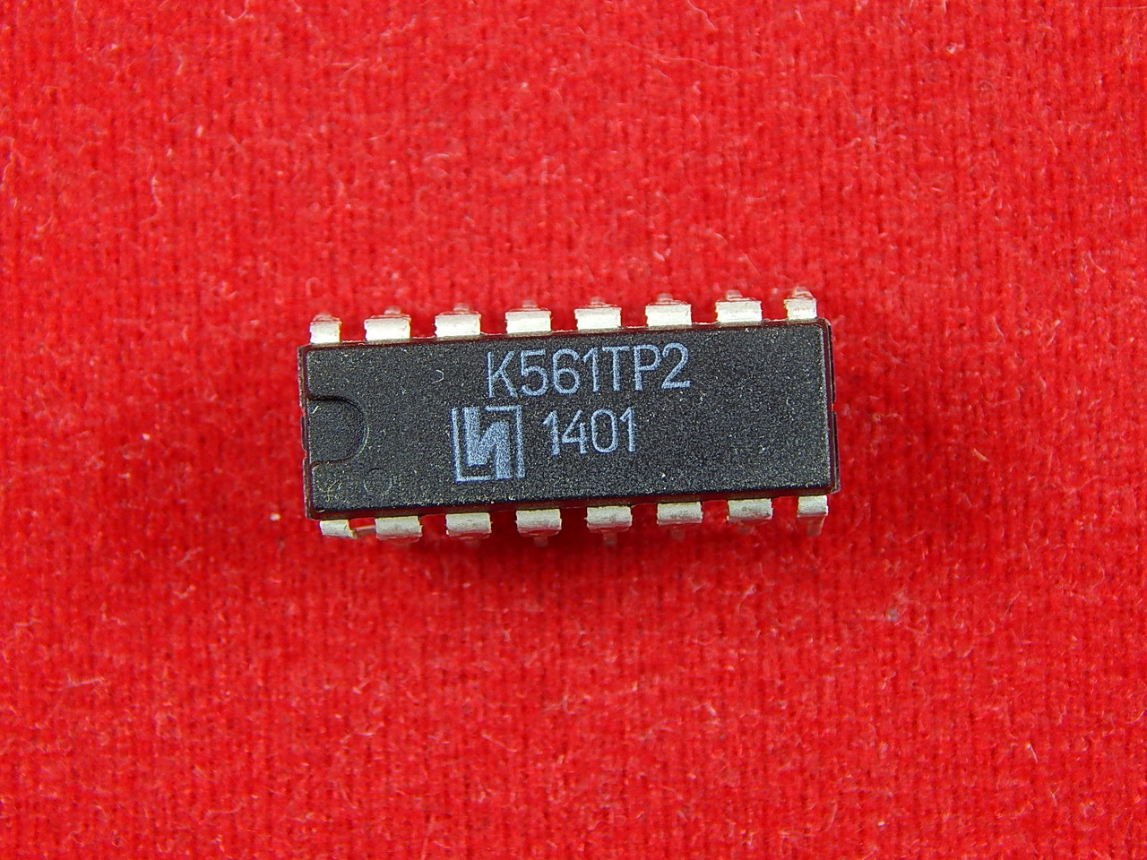 Микросхема К561ТР2, 4 RS-триггера, 15В, DIP-16 - фото 1 - id-p91480512