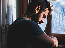 Все о мужской депрессии: причины, признаки, лечение!