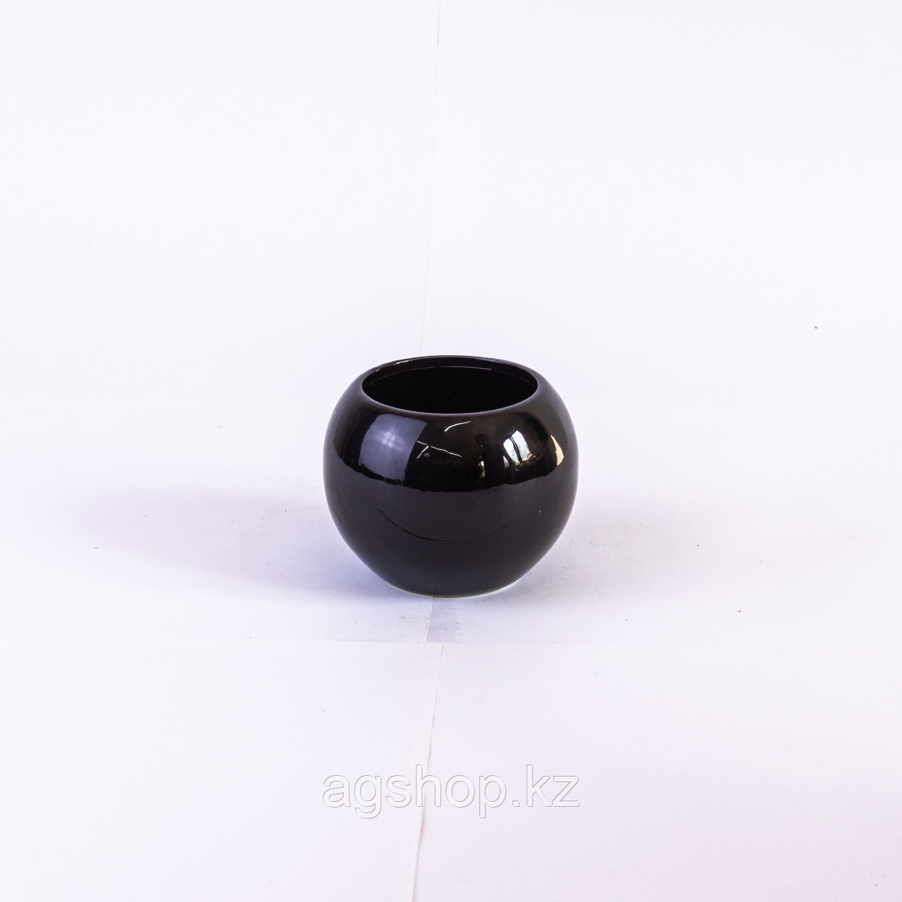 Ваза шар из керамика черная глянцевая - фото 1 - id-p91510633