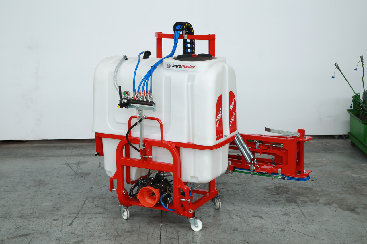 НАВЕСНОЙ ПОЛЕВОЙ ОПРЫСКИВАТЕЛЬ F 1000, фото 1