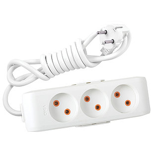 Удлинитель ВИКО ТРИ ГНЕЗДА 5 метр БЕЗ ЗАЗЕМЛЕНИЕМ НА 3 X 5M