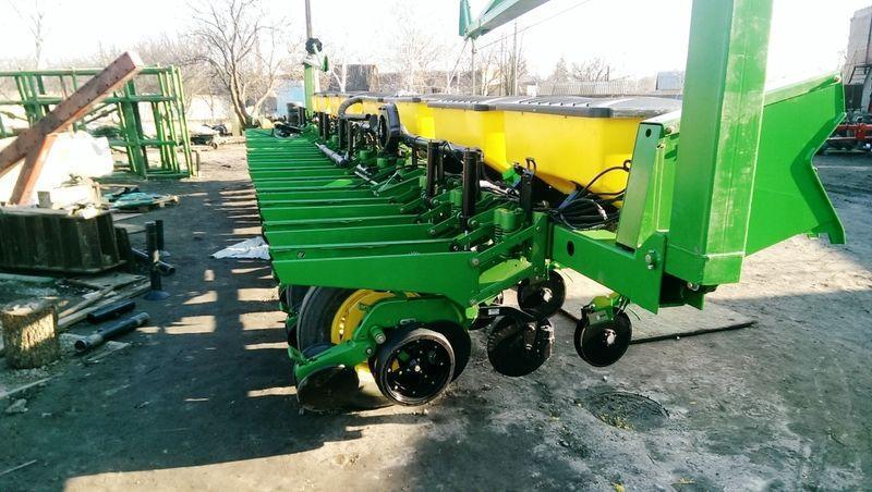 Cеялка точного высева пневматическая JOHN DEERE 1770 бу из США - фото 2 - id-p91760964