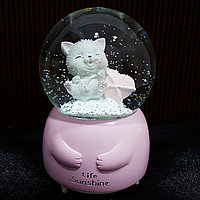 Музыкальный снежный шар "Котёнок с сердцем", 16см.
