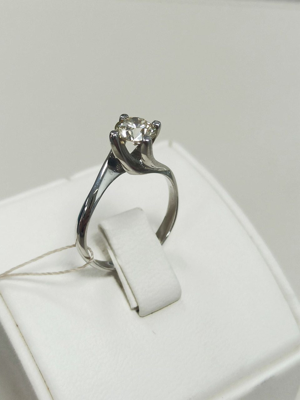Кольцо с бриллиантом / 16,5 размер ( Шоурум ) - фото 1 - id-p91844655