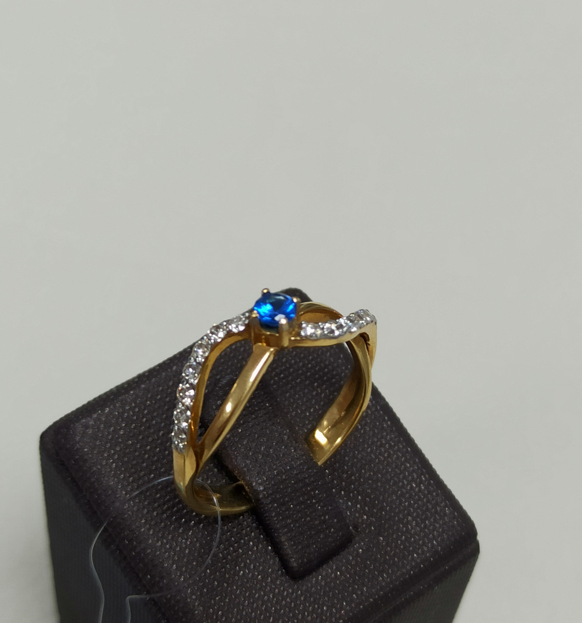 Кольцо с сапфиром и бриллиантами /18 размер ( Шоурум ) - фото 2 - id-p92063177