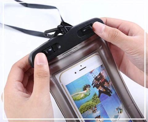 Чехол для смартфона водонепроницаемый со спасательным кругом и ремешком IPX8 (Белый) - фото 9 - id-p92068099
