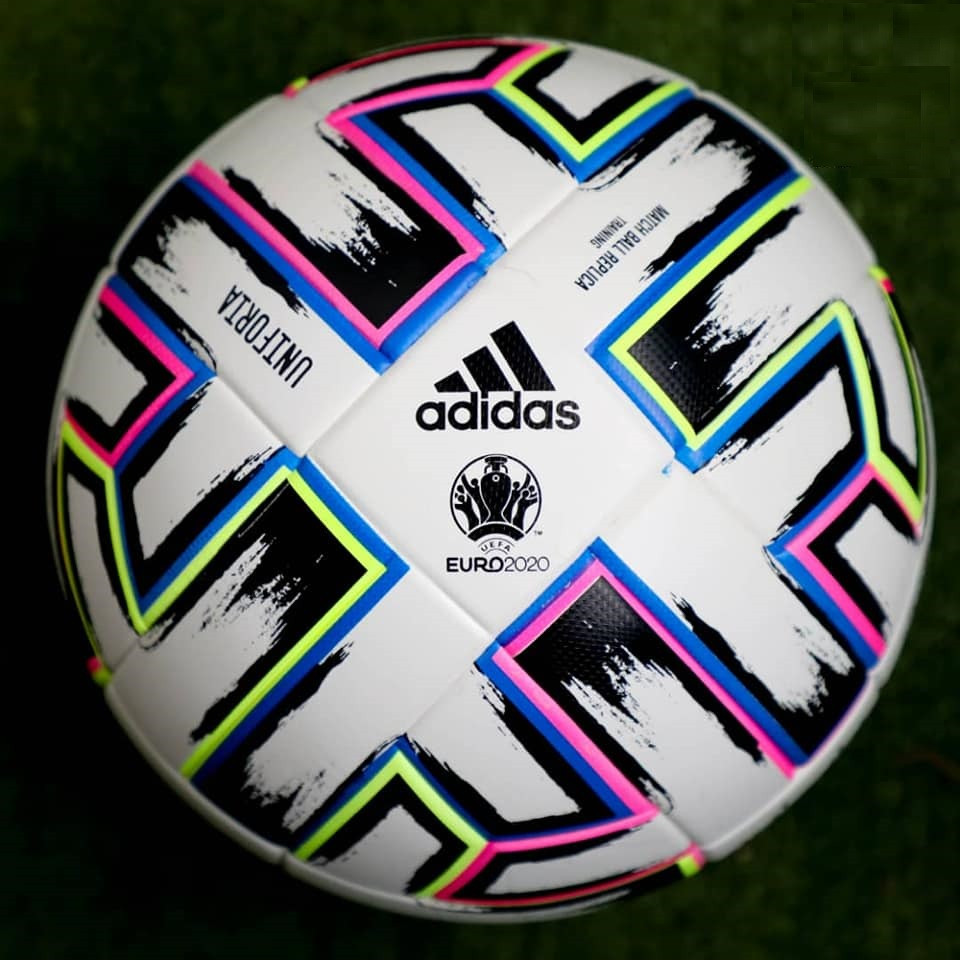 Футбольный мяч Adidas EURO 2020