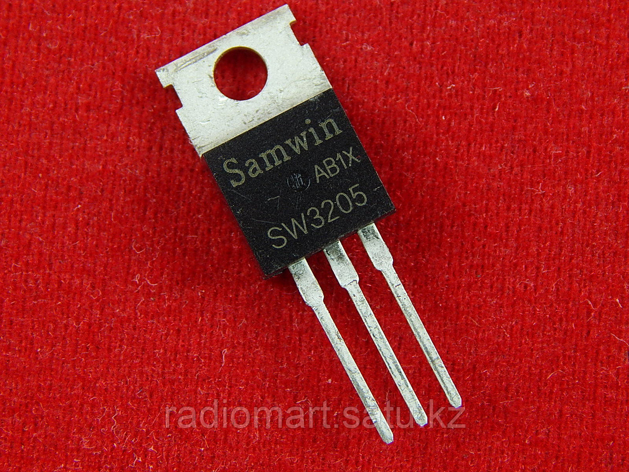 2sa966-y. с1213 транзистор характеристики. Irf540 to-220. Bc547 транзистор. Npn транзистор c945.