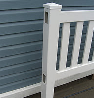 Столб заборной секции 10х10х122 см, белый.