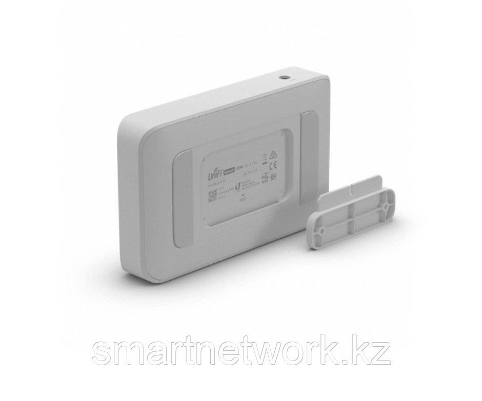 Коммутатор Ubiquiti UniFi Lite 8 PoE