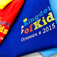 Печать логотипа компании на футболках