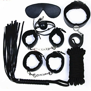 Орыс жігіті қыздардың алдында мастурбация жасайды