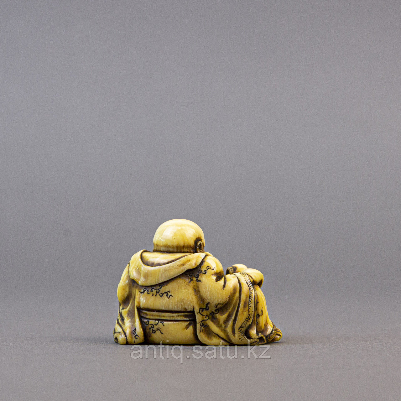 Нэцкэ «Хотей, играющий с карако» символ богатства, счастья и процветания. Япония, эпоха Мэйдзи. - фото 5 - id-p92713880