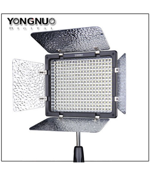 Свет для фото- и видеокамер YONGNUO YN-300III Kit + Аккумулятор + Зарядка