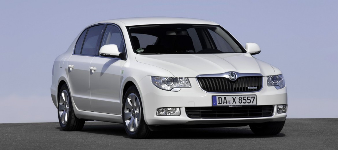 Переходные рамки на Skoda Superb I и II (B5,B6) дорестайл и рестайл 02-13 для установки модулей Hella 3/3R - фото 1 - id-p92911224