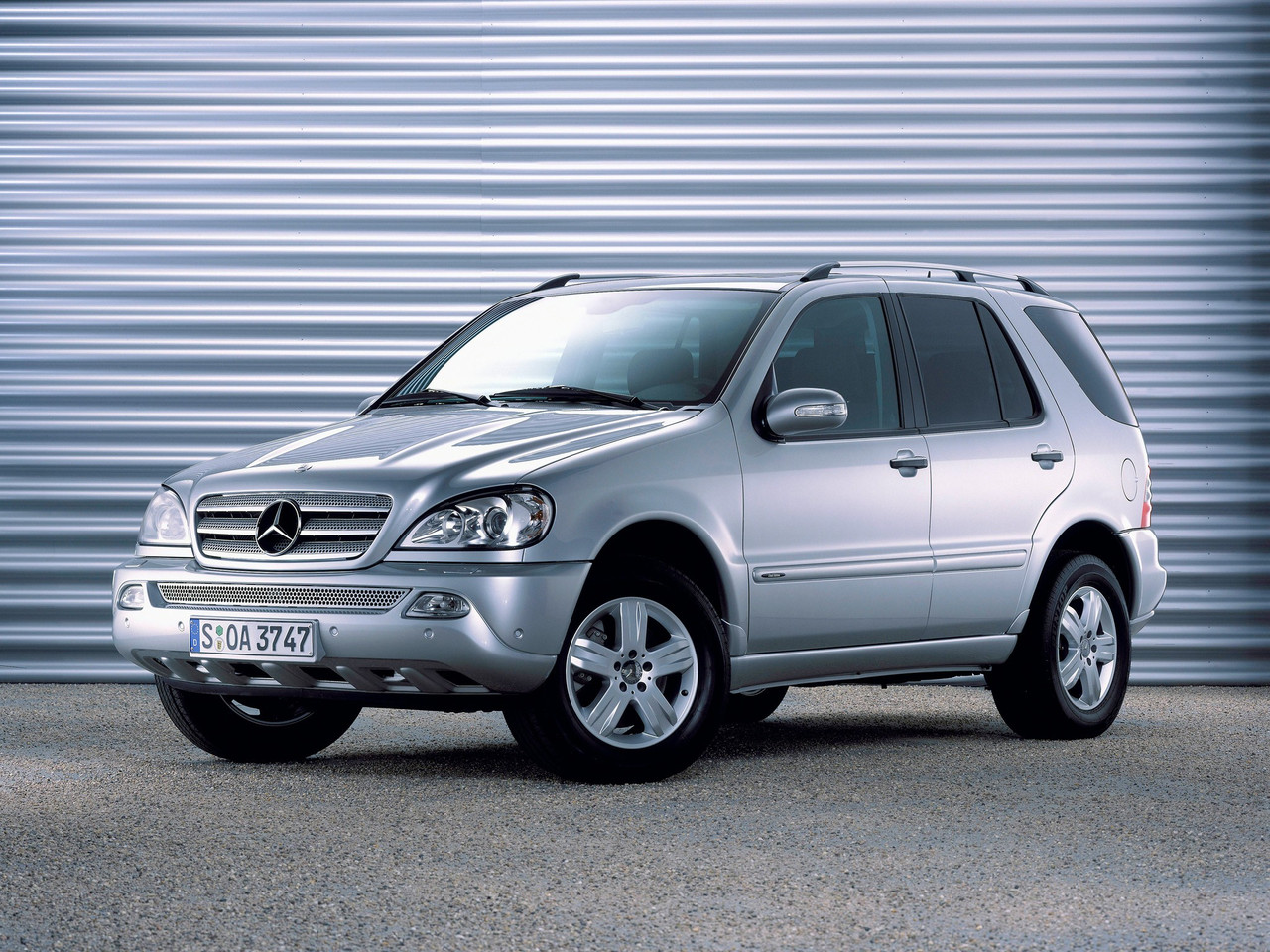 Стёкла фар на MERCEDES-BENZ M-CLASS ML163 (2001 - 2005 Г.В.) - фото 2 - id-p92910302