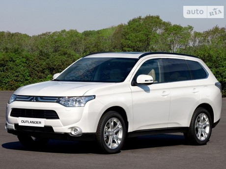 Переходные рамки на Mitsubishi Outlander 2014 Hella 3/3R