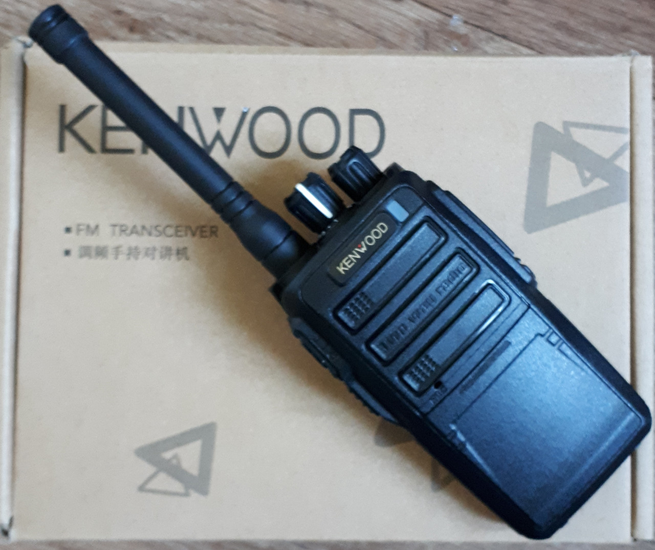 Радиостанция Kenwood TK-450A - фото 1 - id-p92920336