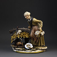 Приятный сюрприз. Автор Gazolla Фарфоровая мануфактура Capodimonte Италия. II половина ХХ века