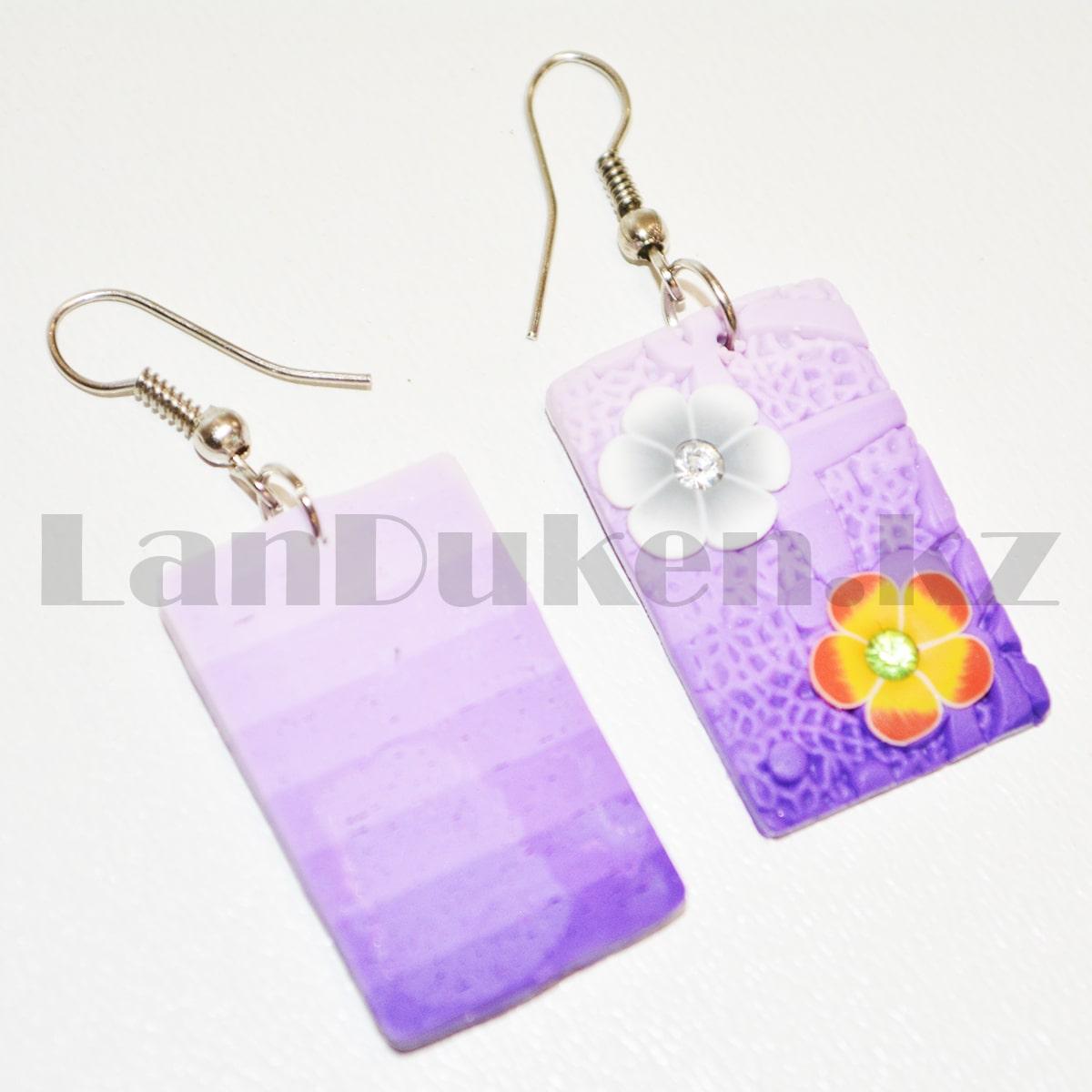 Серьги с гавайскими цветочками прямоугольные в фиолетовых оттенках - фото 4 - id-p93088004