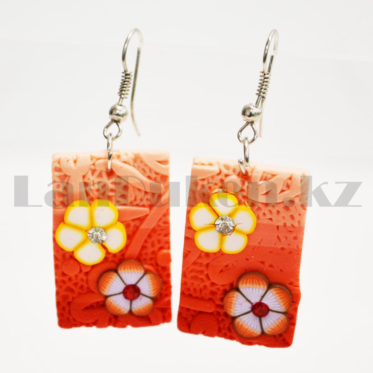 Серьги с гавайскими цветочками прямоугольные в красных оттенках - фото 3 - id-p93093136