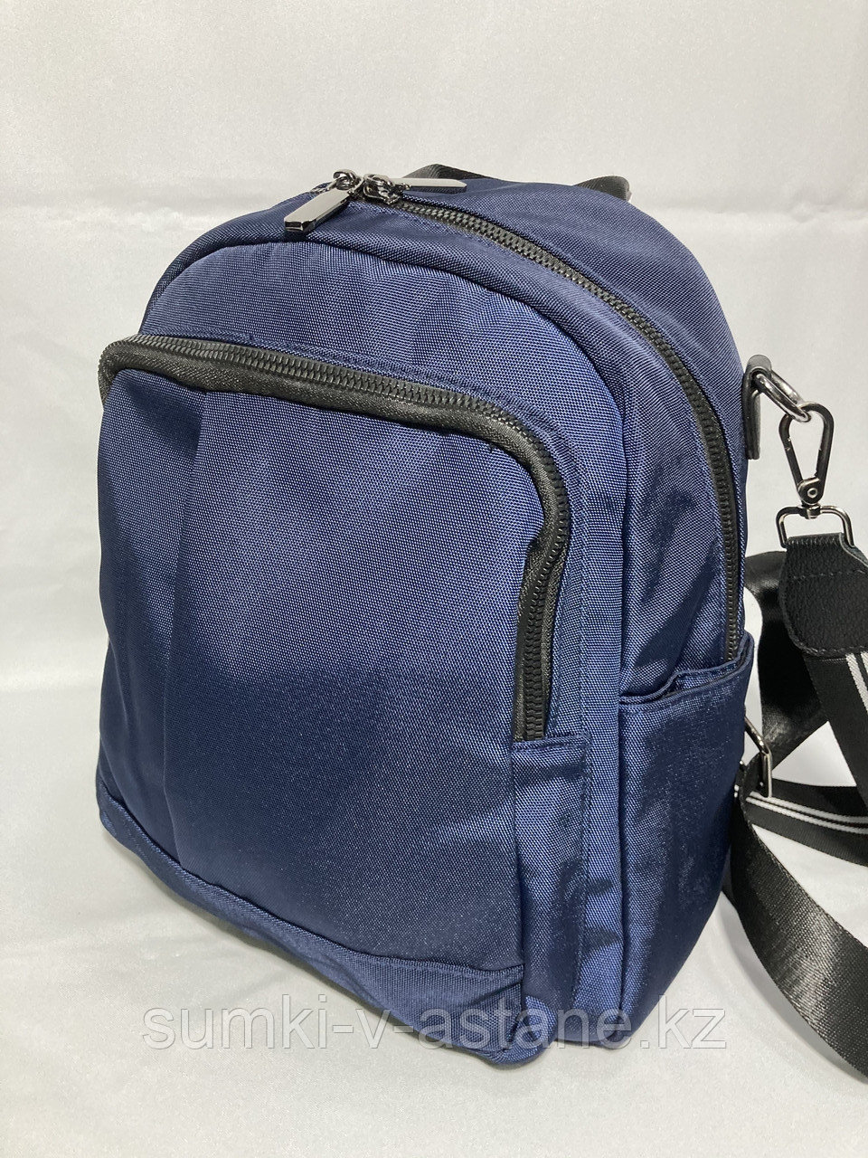 Женский мини-рюкзак/сумка (высота 30 см, ширина 25 см, глубина 11 см)