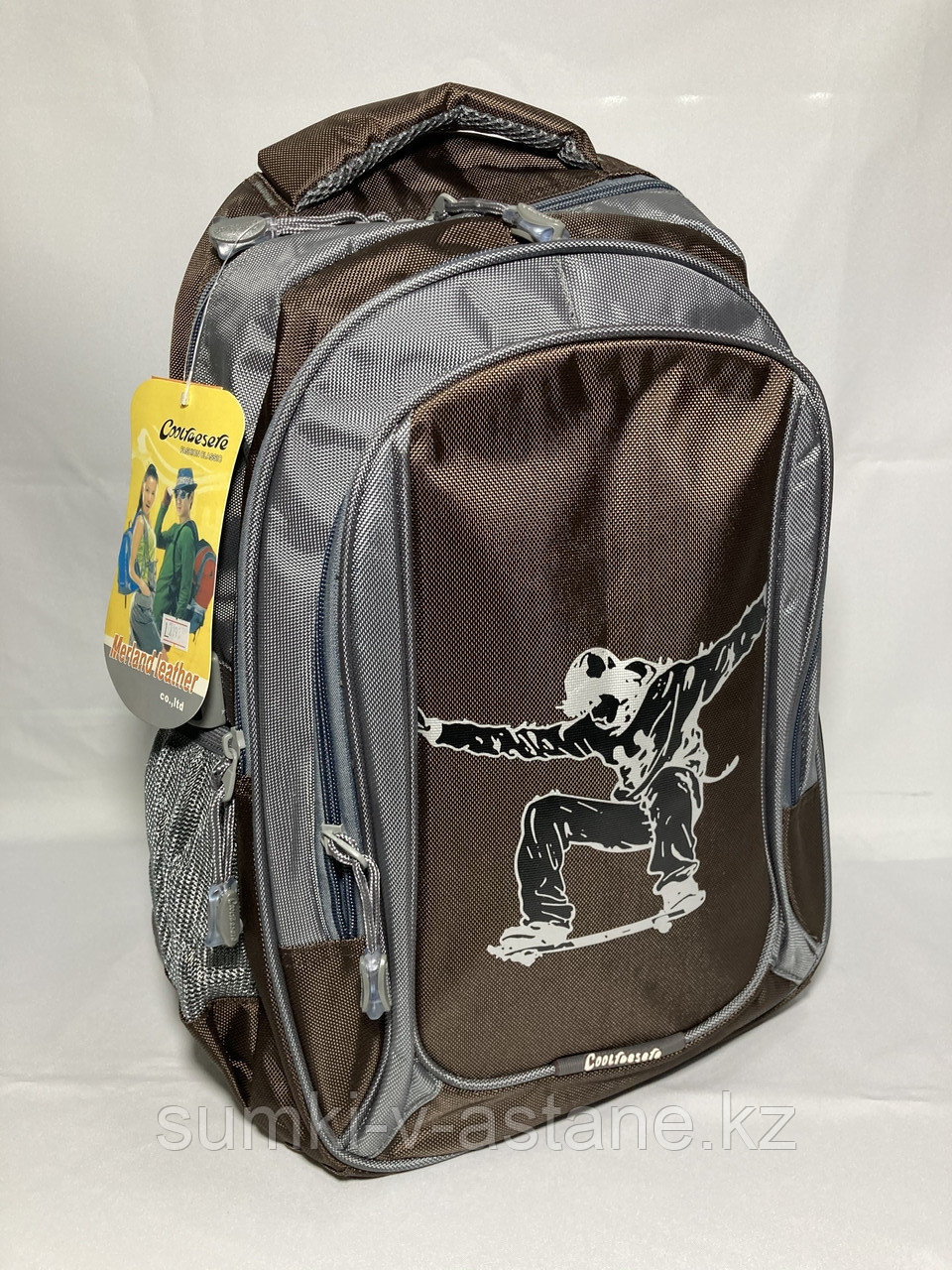 Школьный рюкзак для мальчика, 5-7-й класс (высота 47 см, ширина 27 см, глубина 17 см)