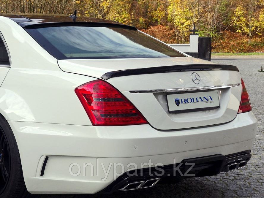 Спойлер багажника Mercedes-Benz W221