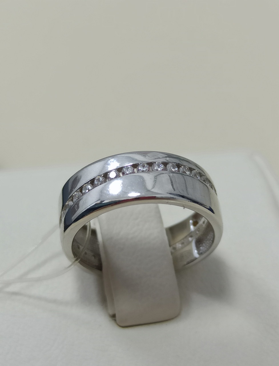 Обручальное кольцо / с фианитами
 16,5 размер