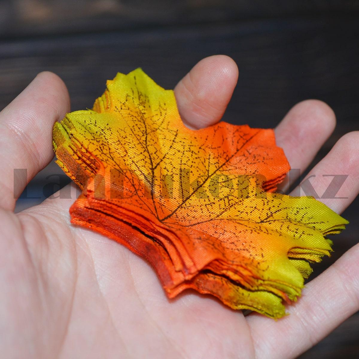 Искусственные листья клена 50 шт осенние оттенки - фото 3 - id-p93512972