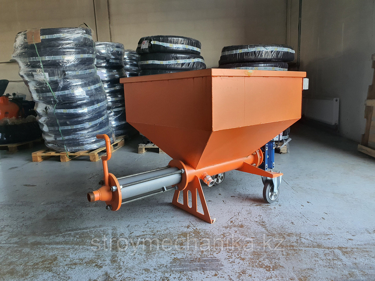 Винтовой растворонасос с бункером 500 л. EUROMIX 400.5.500, фото 1