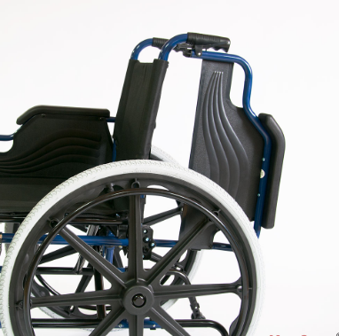 Инвалидная коляска Мега-Оптим FS909B, пневматические задние колеса, 410мм - фото 2 - id-p93707318