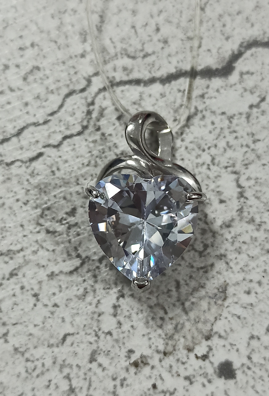 Подвеска серебро.
сердце 💓 ( фианиты).