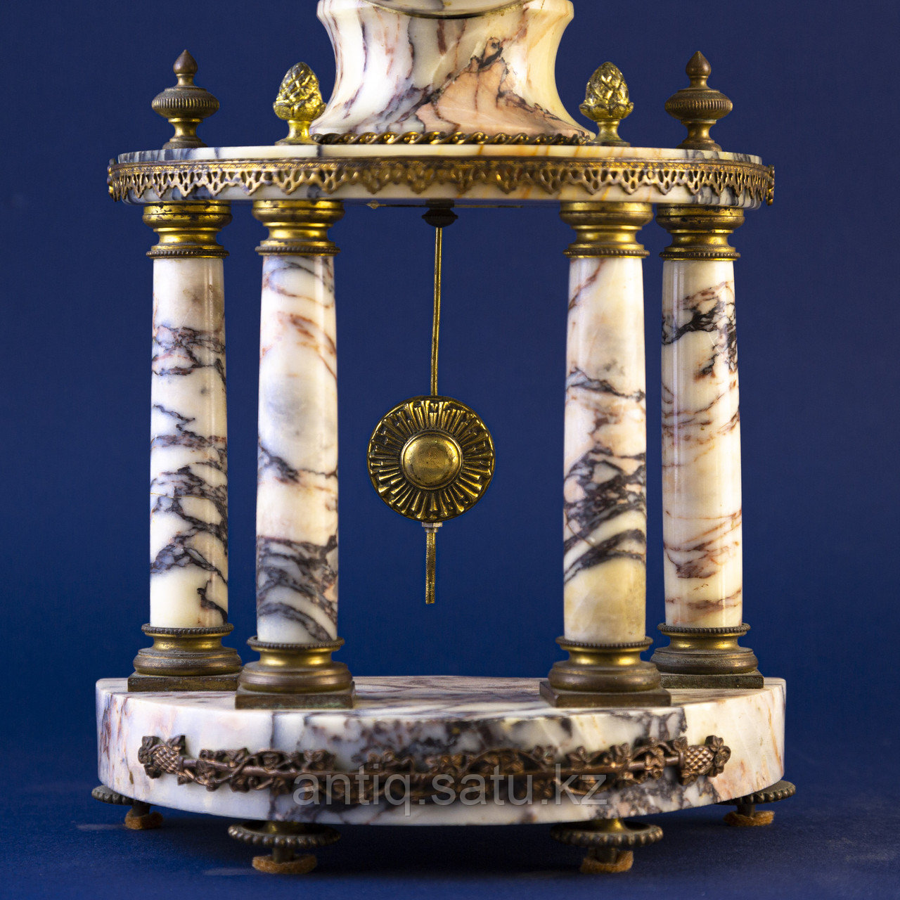 Кабинетные часы в стиле Людовика XVI Часовая мастерская Japy Freres Франция. Конец XIX века Натуральный камень - фото 6 - id-p93888410